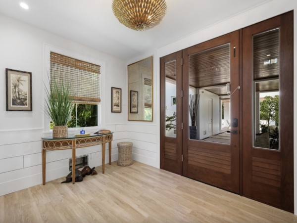 Beachside Four Bedrooms Vacation Home in Anna Maria